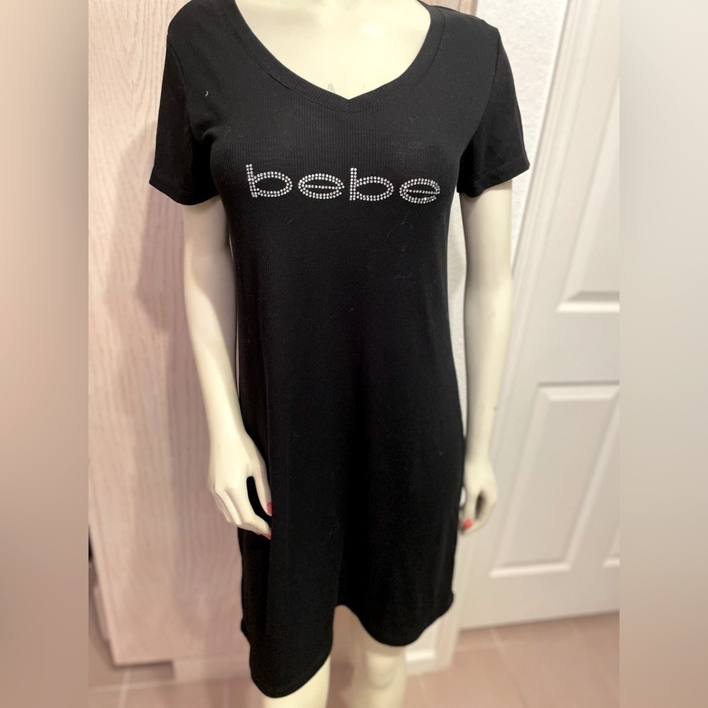 - BEBE SLEEP BLACK RHINESTONE LOGO SLEEP TEE V NECK SIZE L